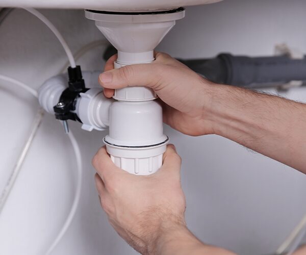 Réparation de siphon sous évier par ac-plomberie, intervention plomberie domestique en haute-garonne